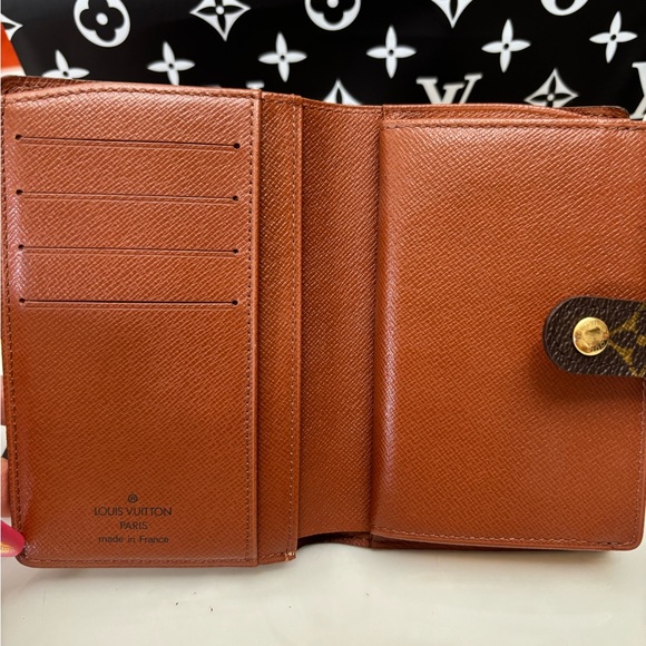 🤎Louis Vuitton Monogram Kisslock Wallet🤎 - Picture 6 of 11